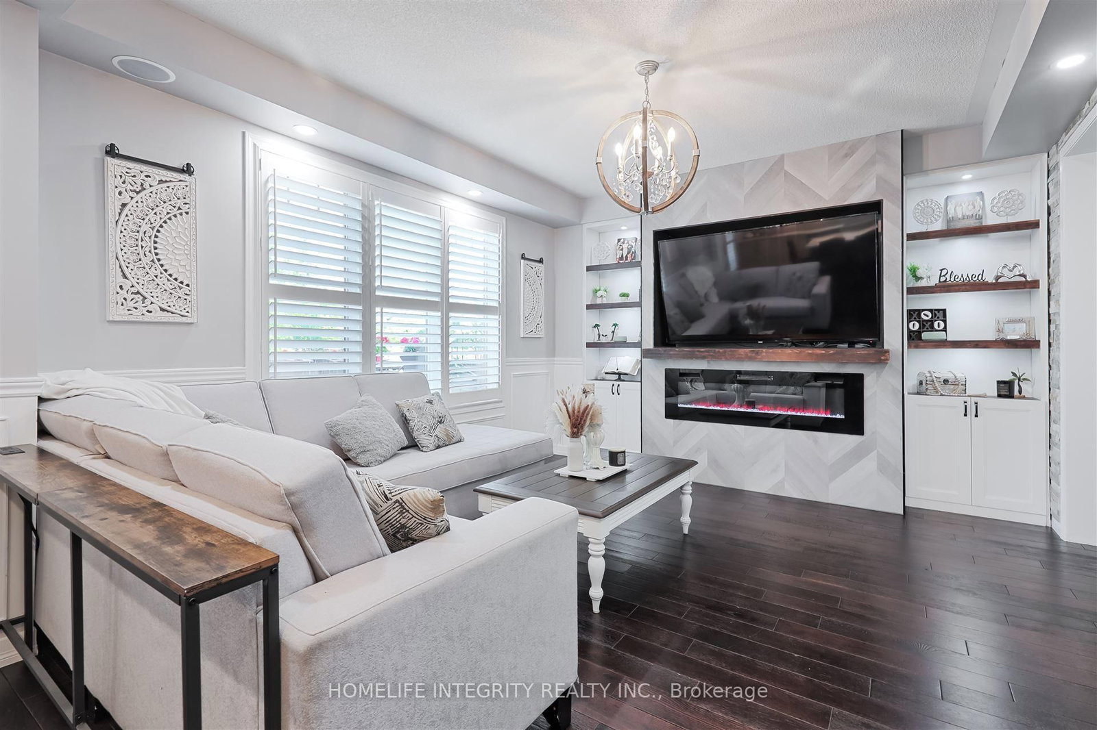 33 Klemscott Road • Brampton, ON photo 6