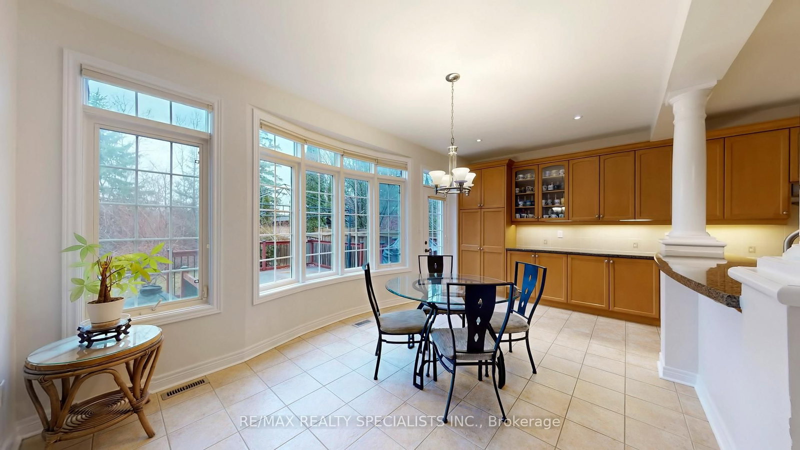 2258 Rochester Circle • Oakville, ON photo 12