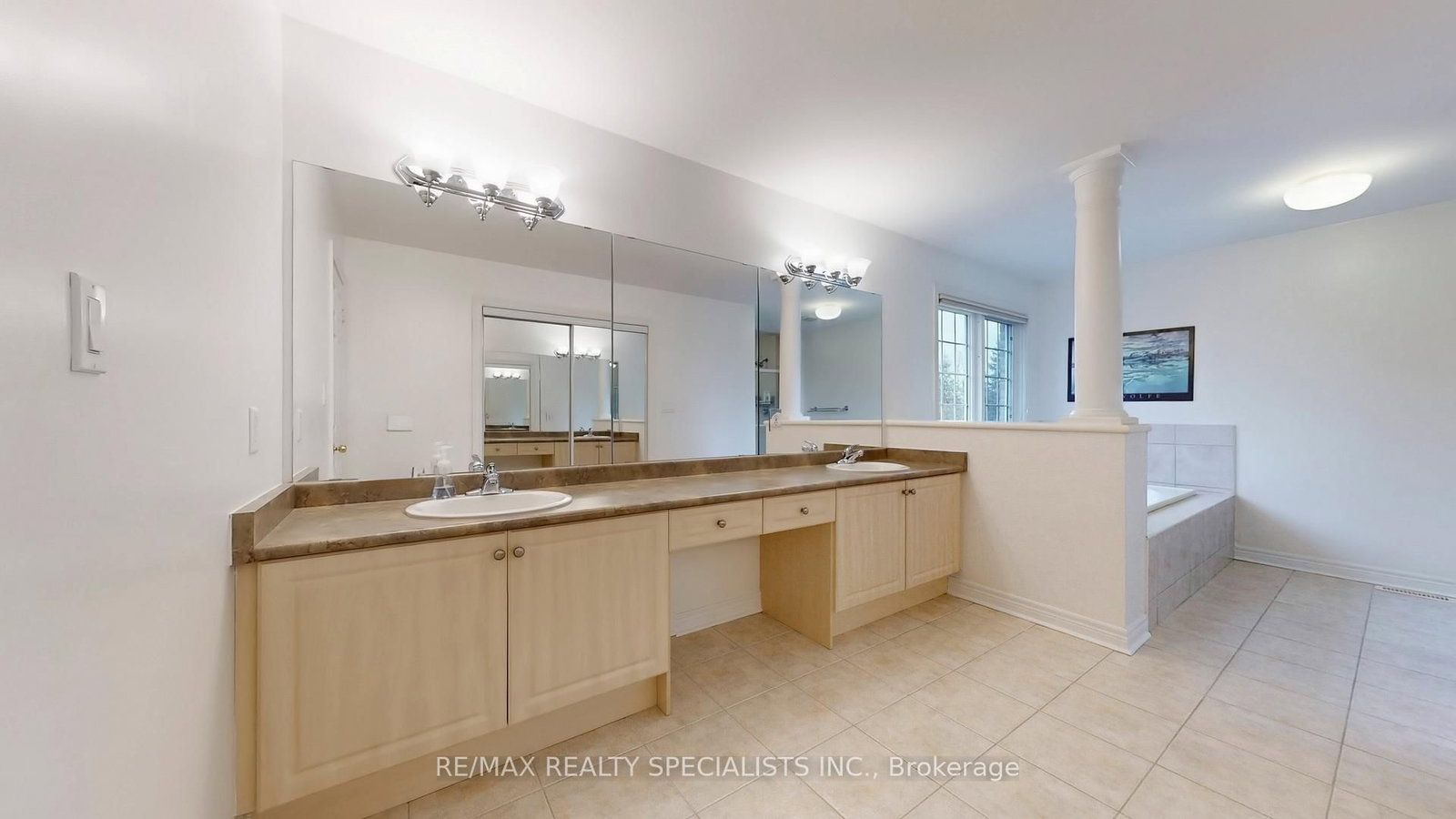 2258 Rochester Circle • Oakville, ON photo 23