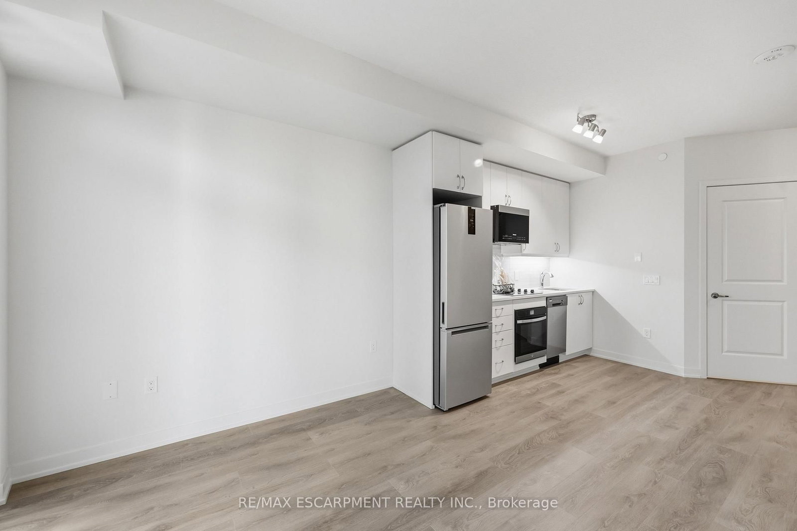 38 Annie Craig Drive • #3906 • Toronto, ON photo 10