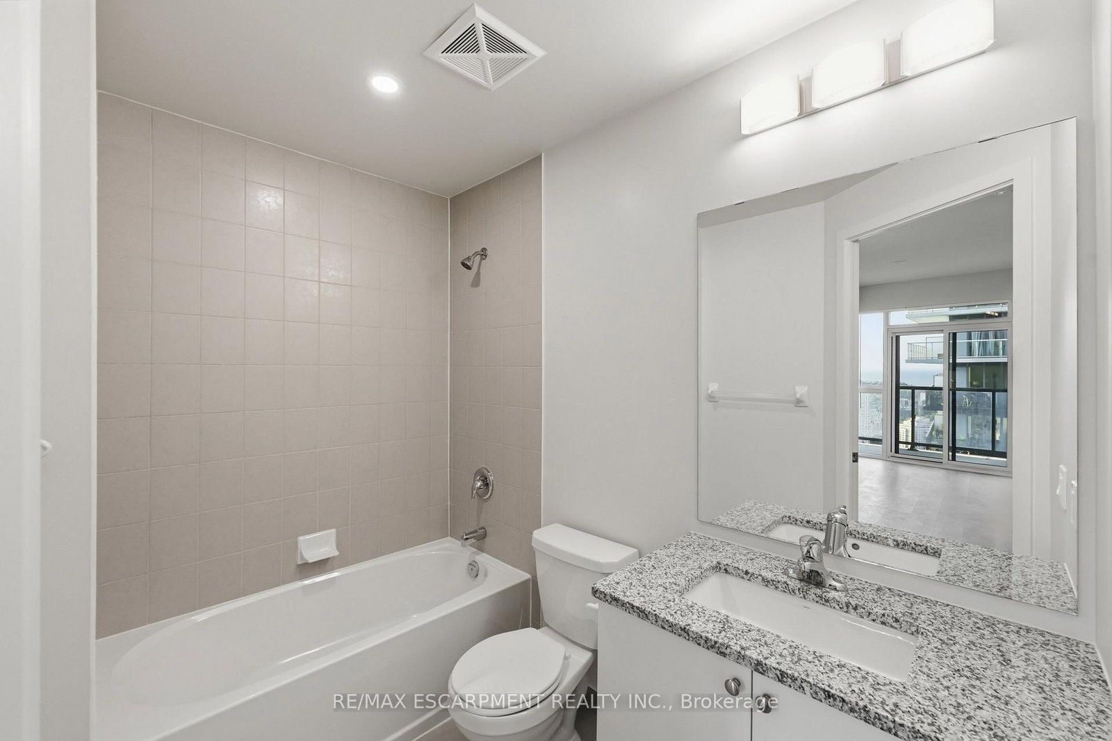 38 Annie Craig Drive • #3906 • Toronto, ON photo 17