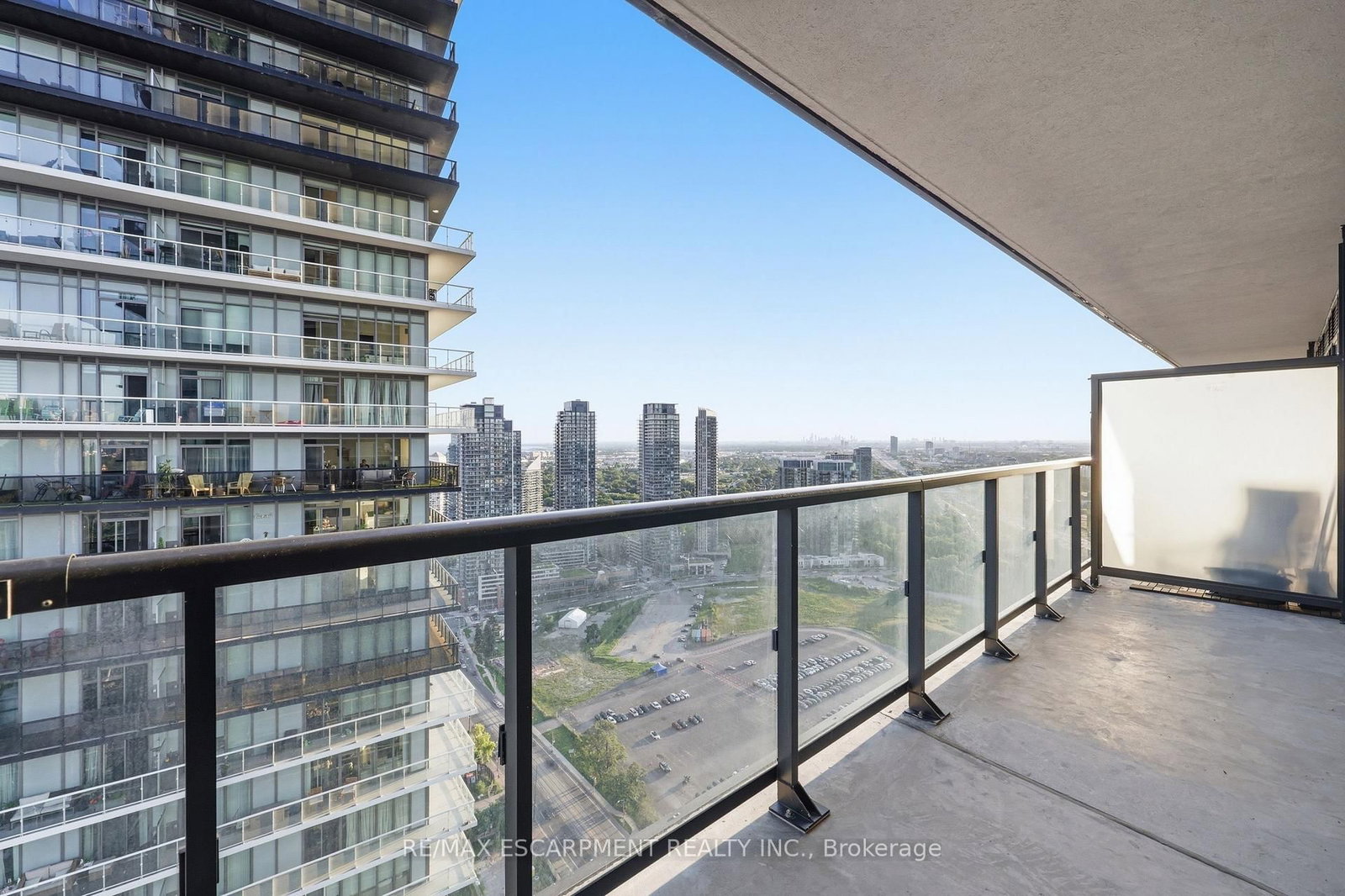 38 Annie Craig Drive • #3906 • Toronto, ON photo 19