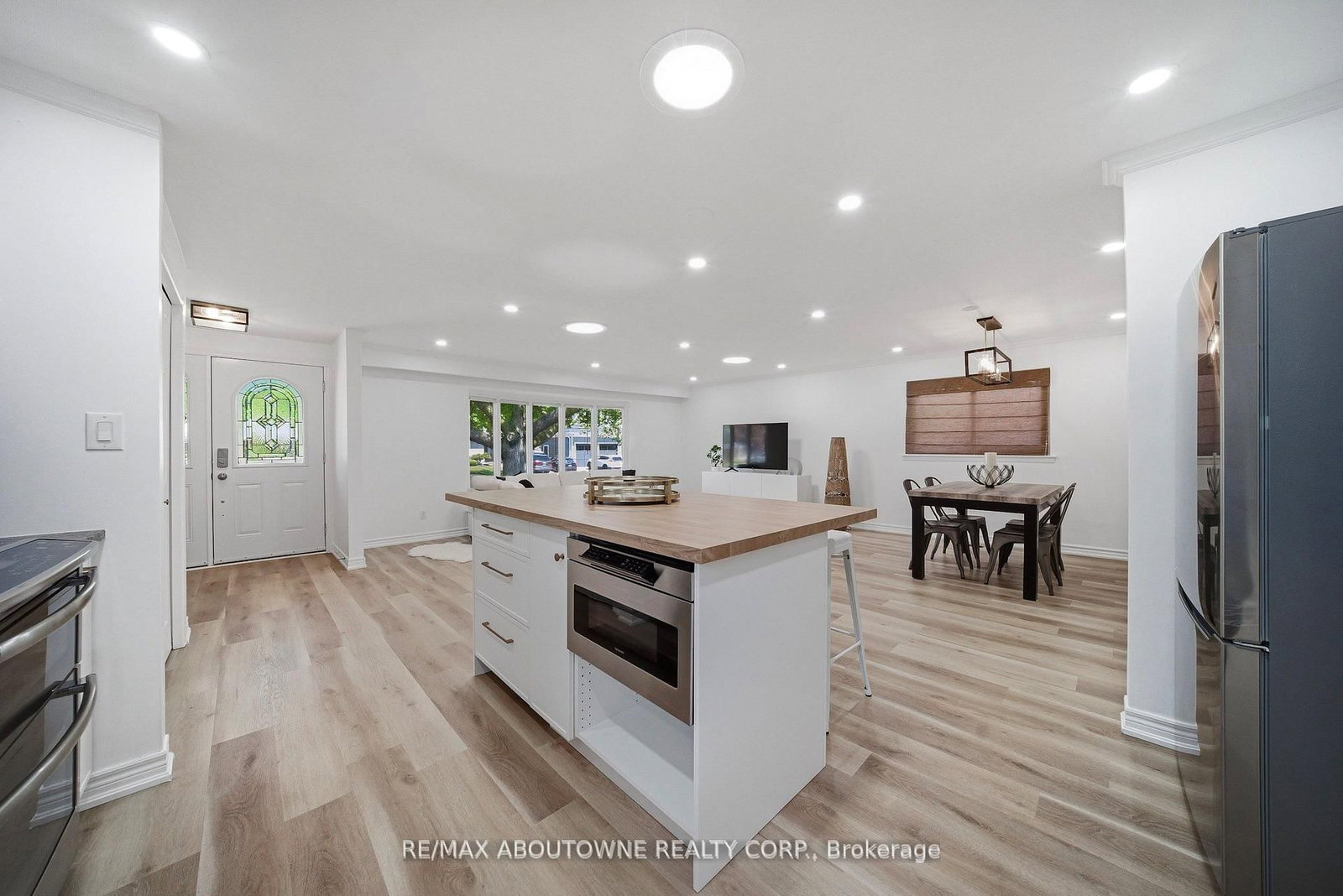 2306 Devon Road • Oakville, ON photo 14