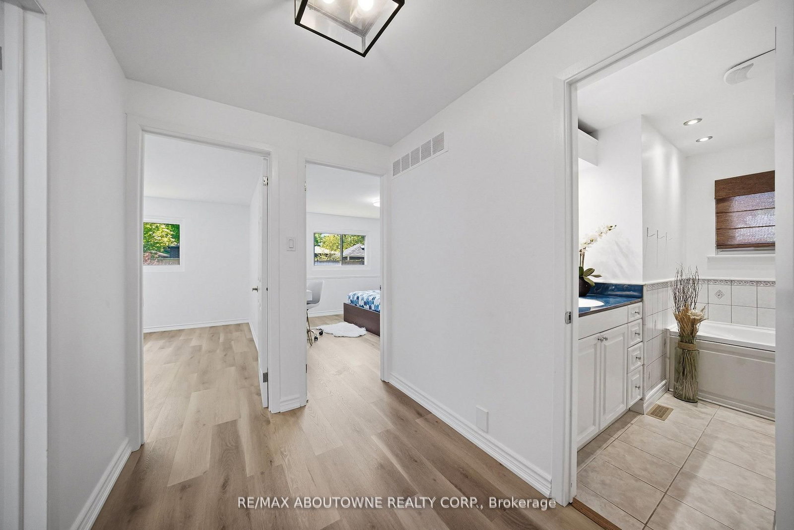 2306 Devon Road • Oakville, ON photo 15