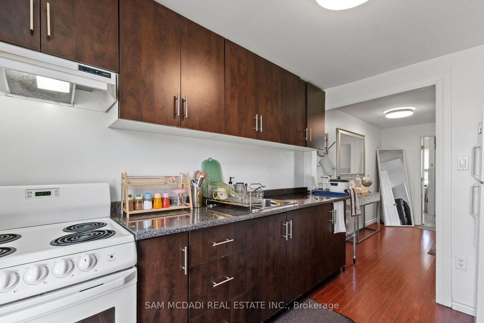 19 Toffee Court • Toronto, ON photo 14