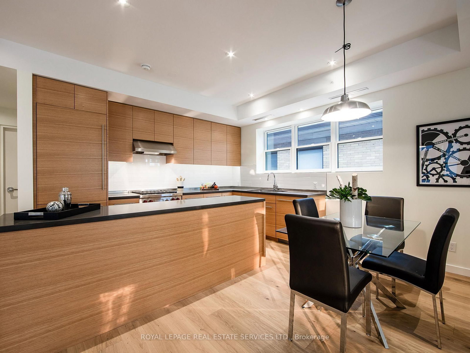 137 High Park Avenue • Toronto, ON photo 12