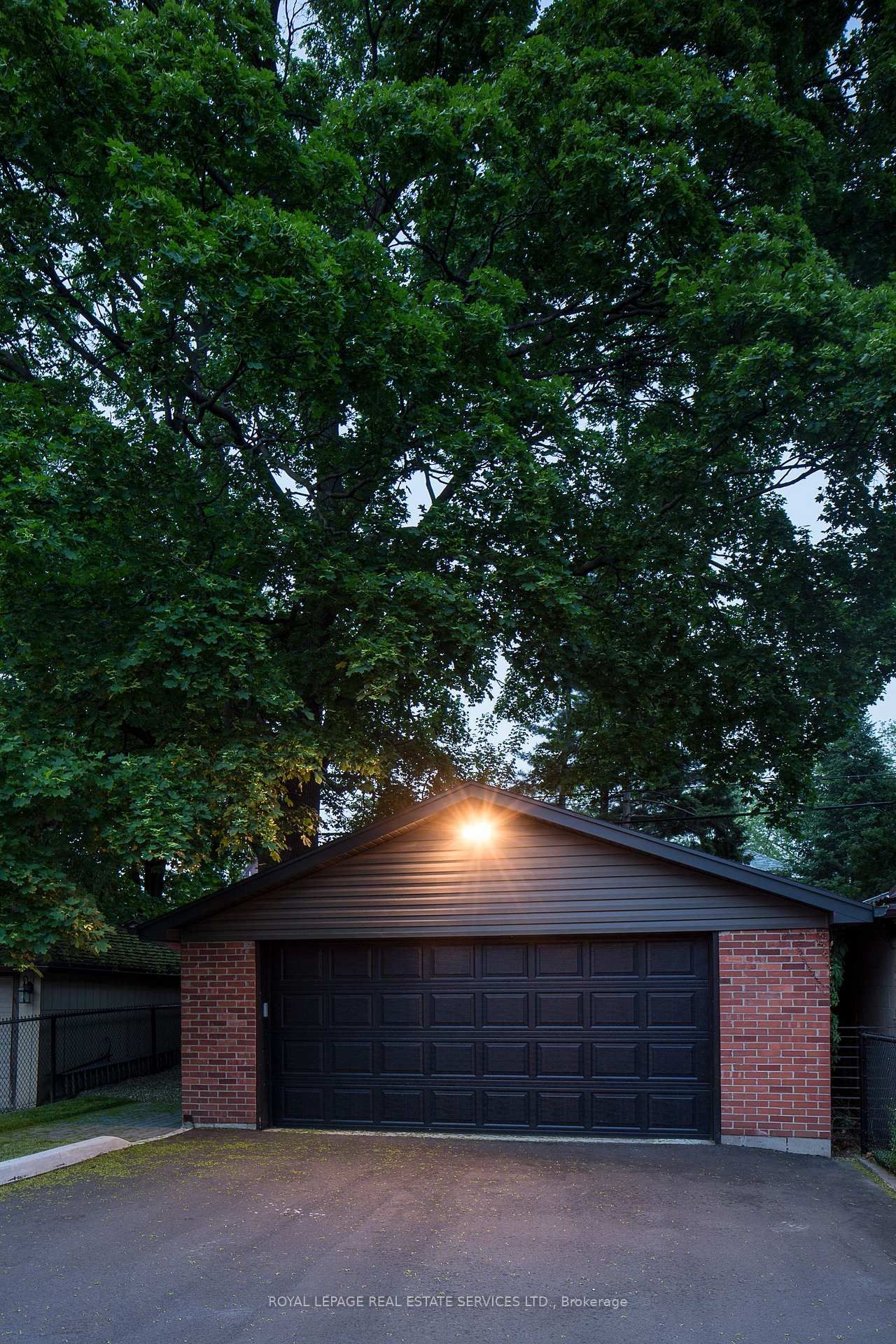 137 High Park Avenue • Toronto, ON photo 24
