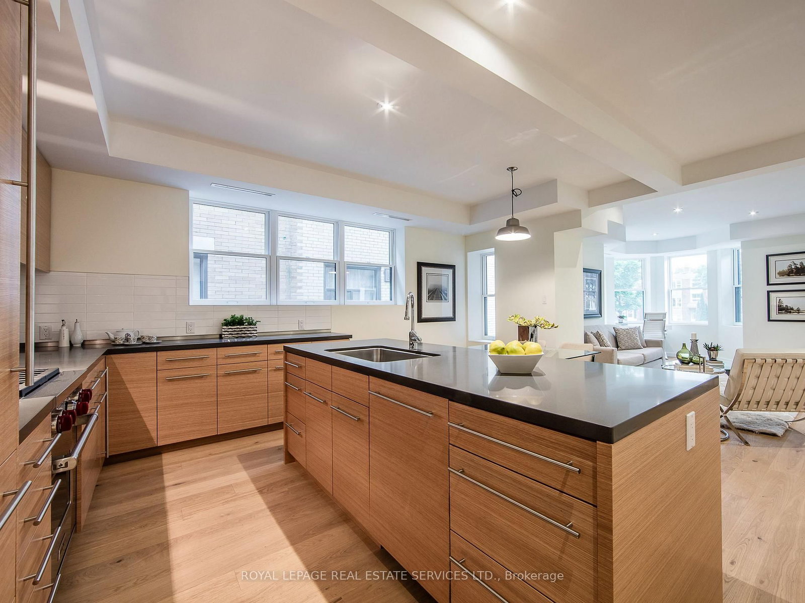 137 High Park Avenue • Toronto, ON photo 6