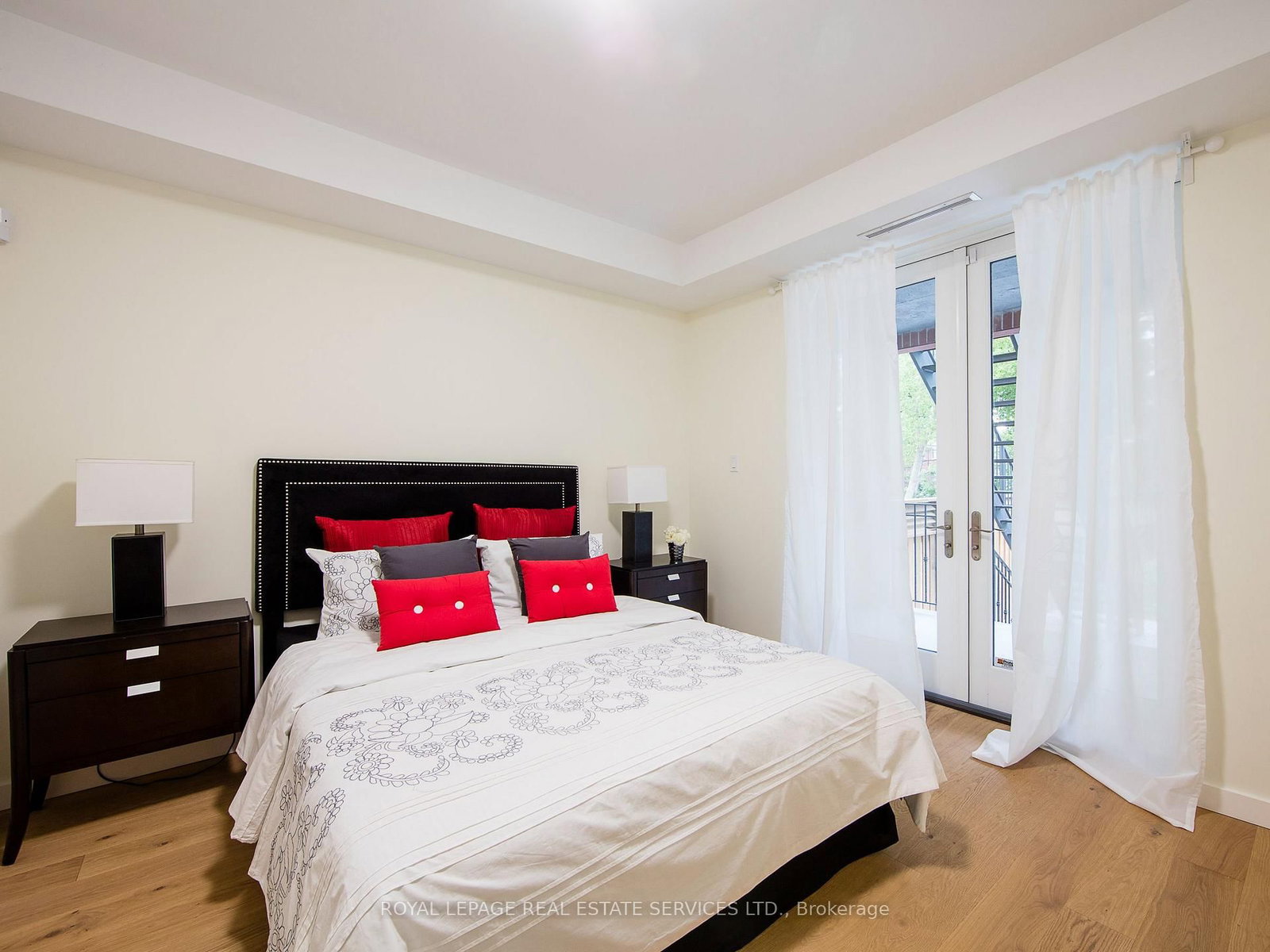 137 High Park Avenue • Toronto, ON photo 8