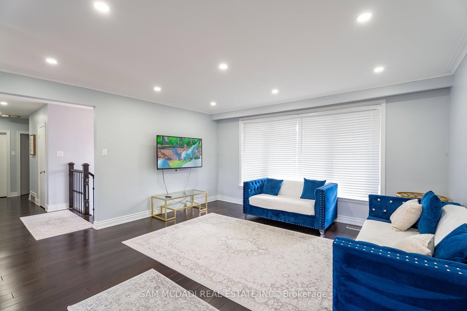 54 Bearbury Drive • Toronto, ON photo 11