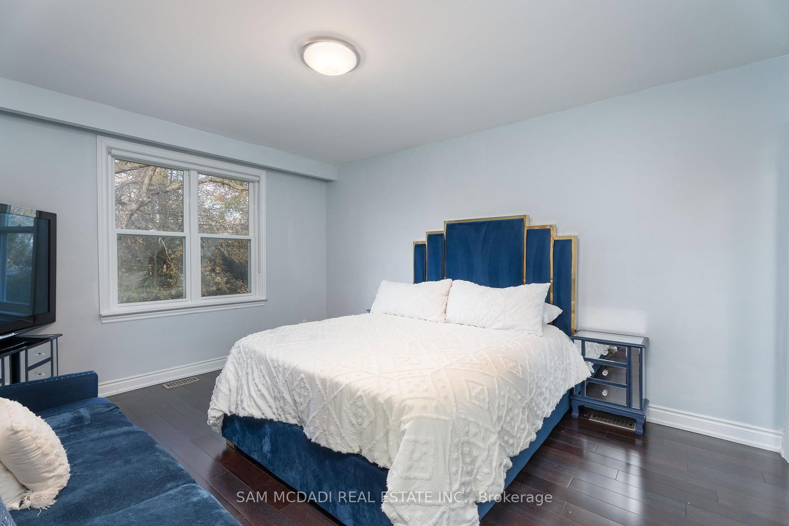 54 Bearbury Drive • Toronto, ON photo 13