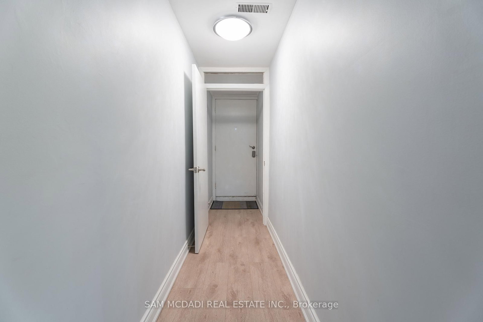 54 Bearbury Drive • Toronto, ON photo 23