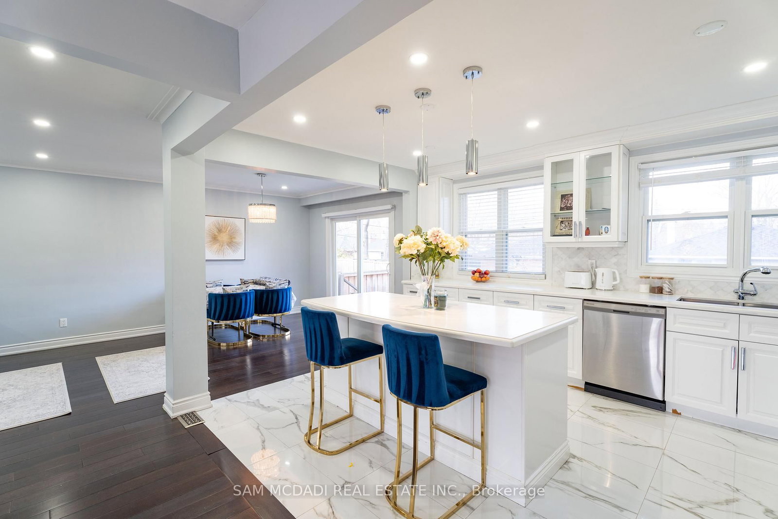 54 Bearbury Drive • Toronto, ON photo 9