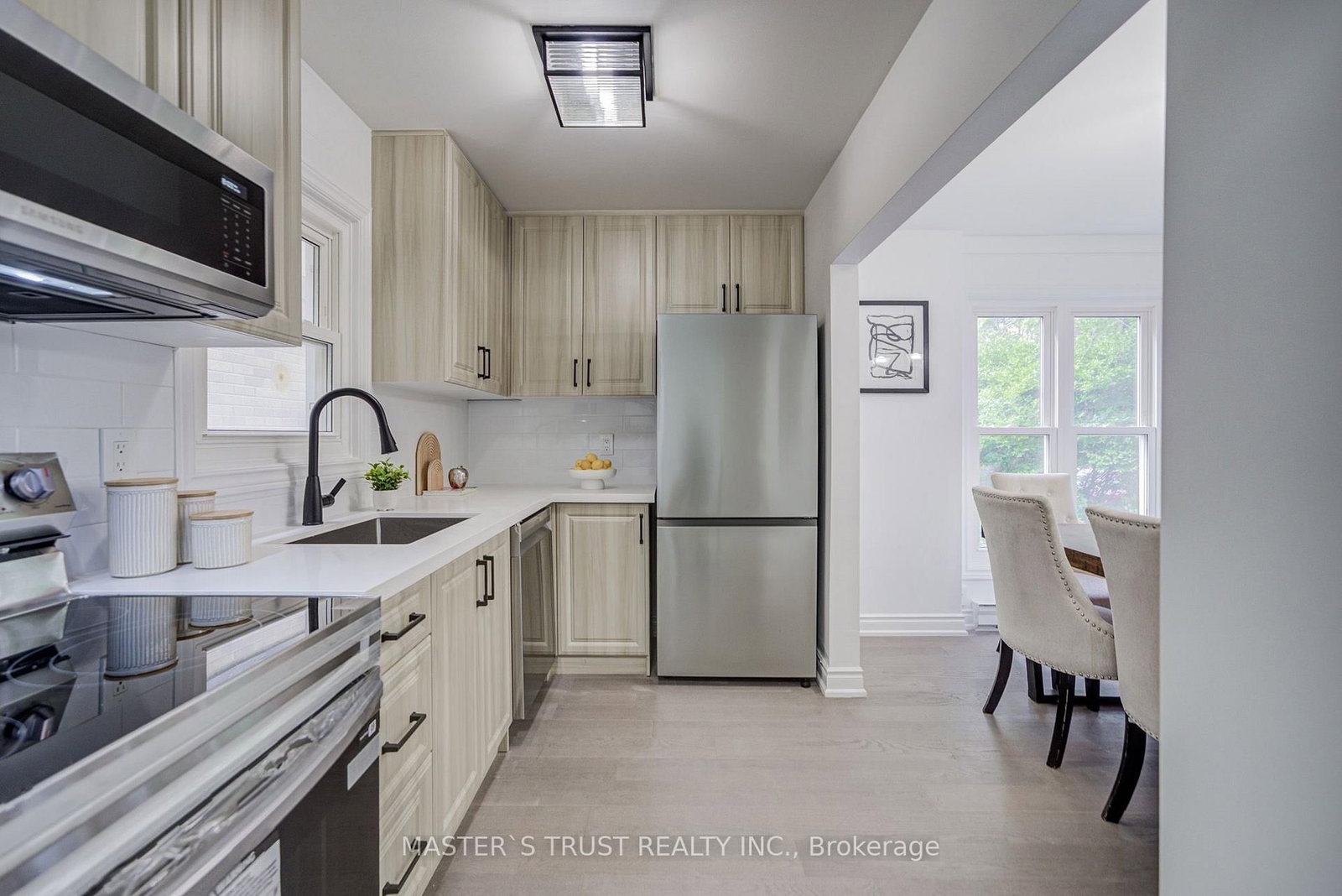 4 Gatsby Square • Brampton, ON photo 3