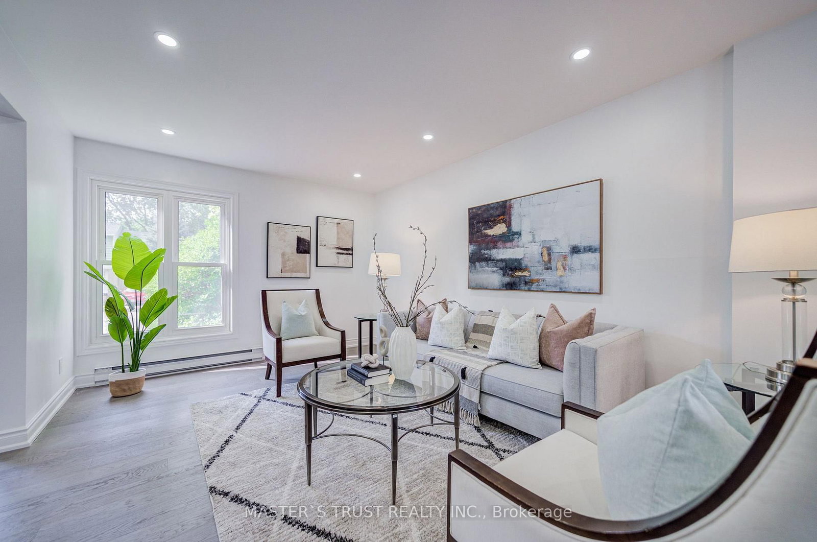 4 Gatsby Square • Brampton, ON photo 6