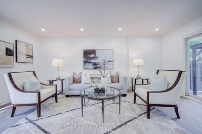 4 Gatsby Square • Brampton, ON photo 7