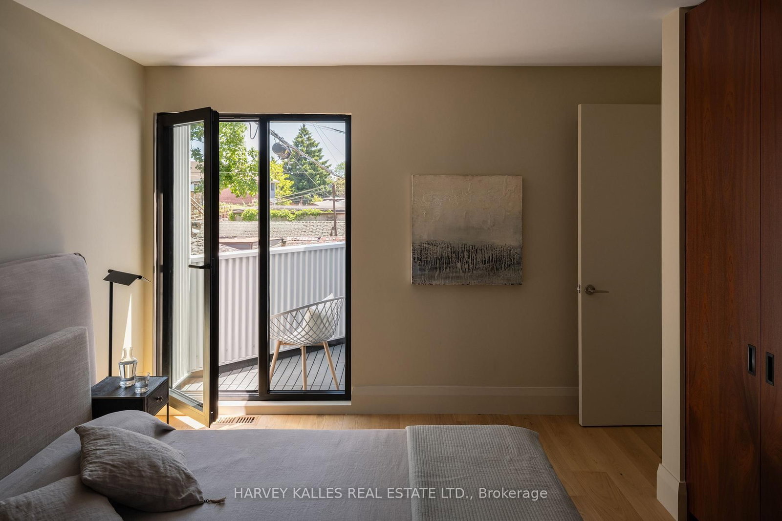157 Hallam Street • #D • Toronto, ON photo 8