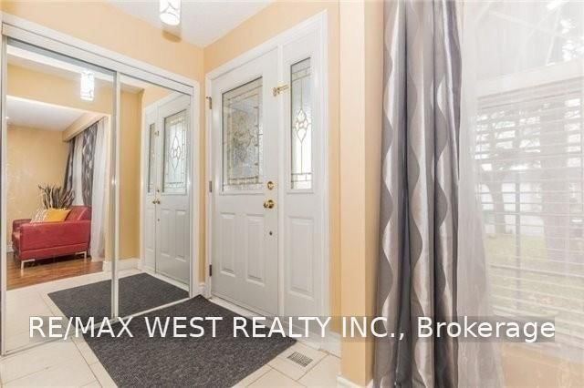 Upper - 82 Marchbank Crescent