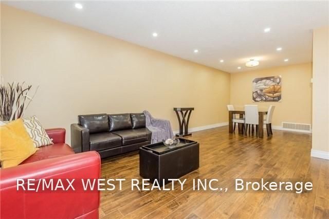 Upper - 82 Marchbank Crescent