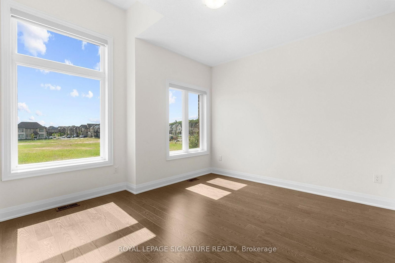 2415 Saw Whet Boulevard • Oakville, ON photo 17