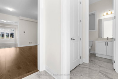 2415 Saw Whet Boulevard • Oakville, ON photo 7