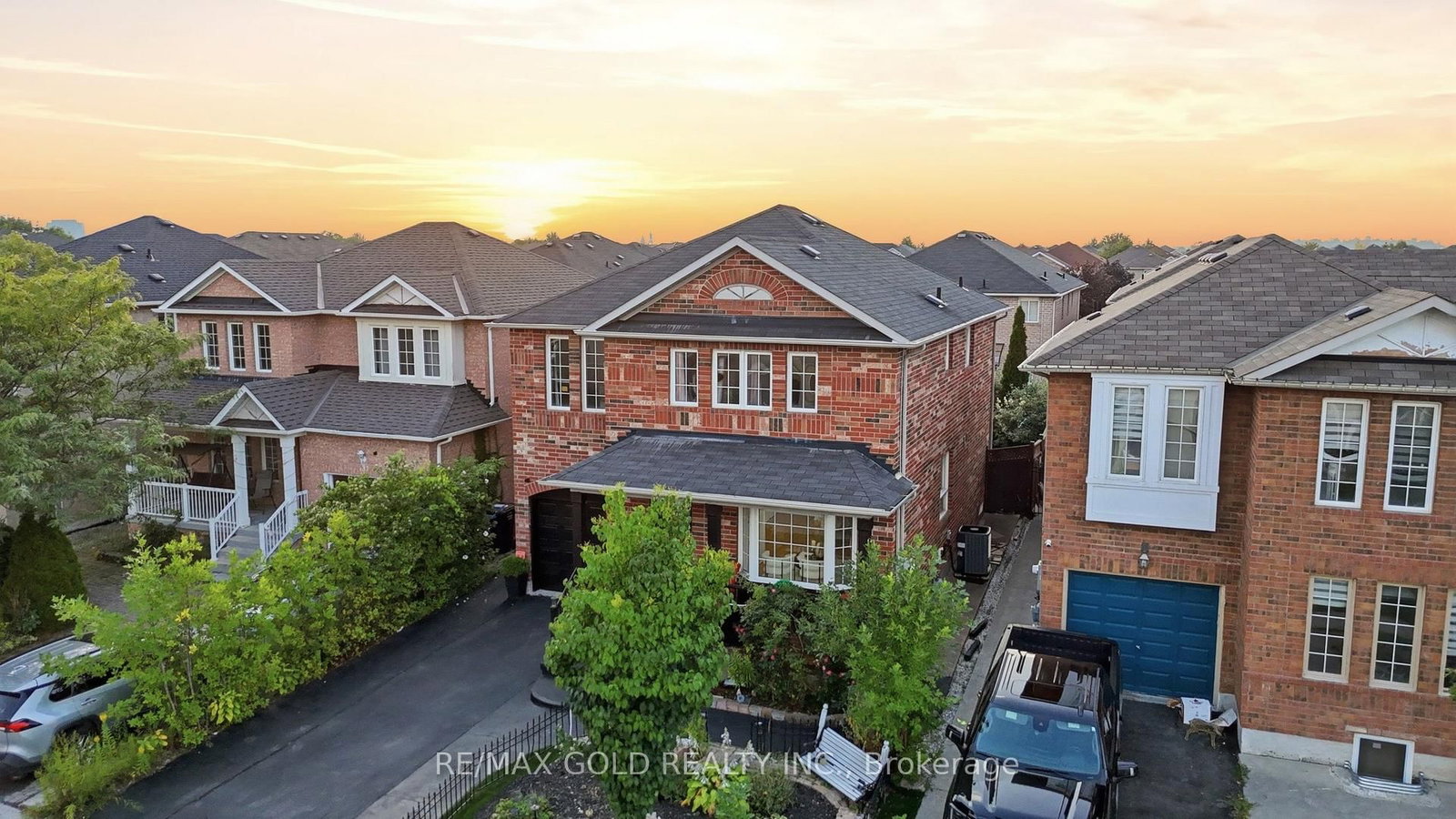 30 Schooner Drive • Brampton, ON photo 2