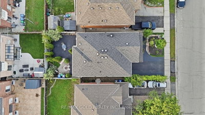 30 Schooner Drive • Brampton, ON photo 4