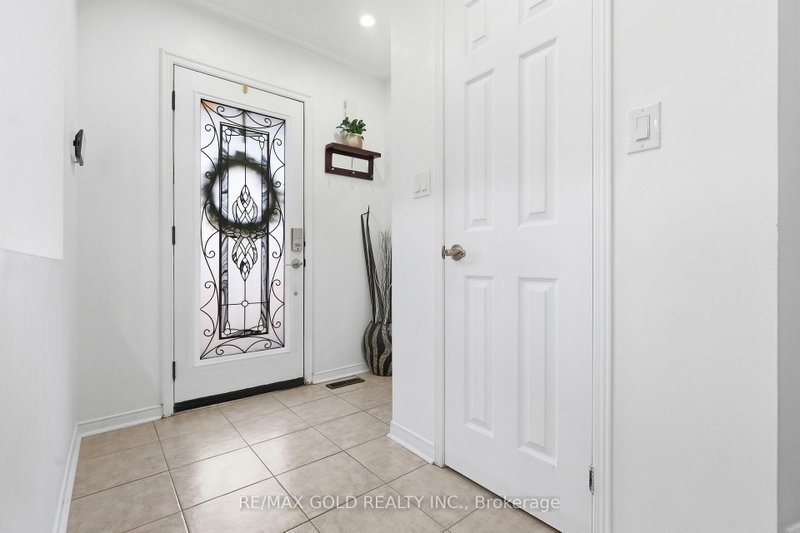 30 Schooner Brampton,ON L7A 3H3 — Photo 9