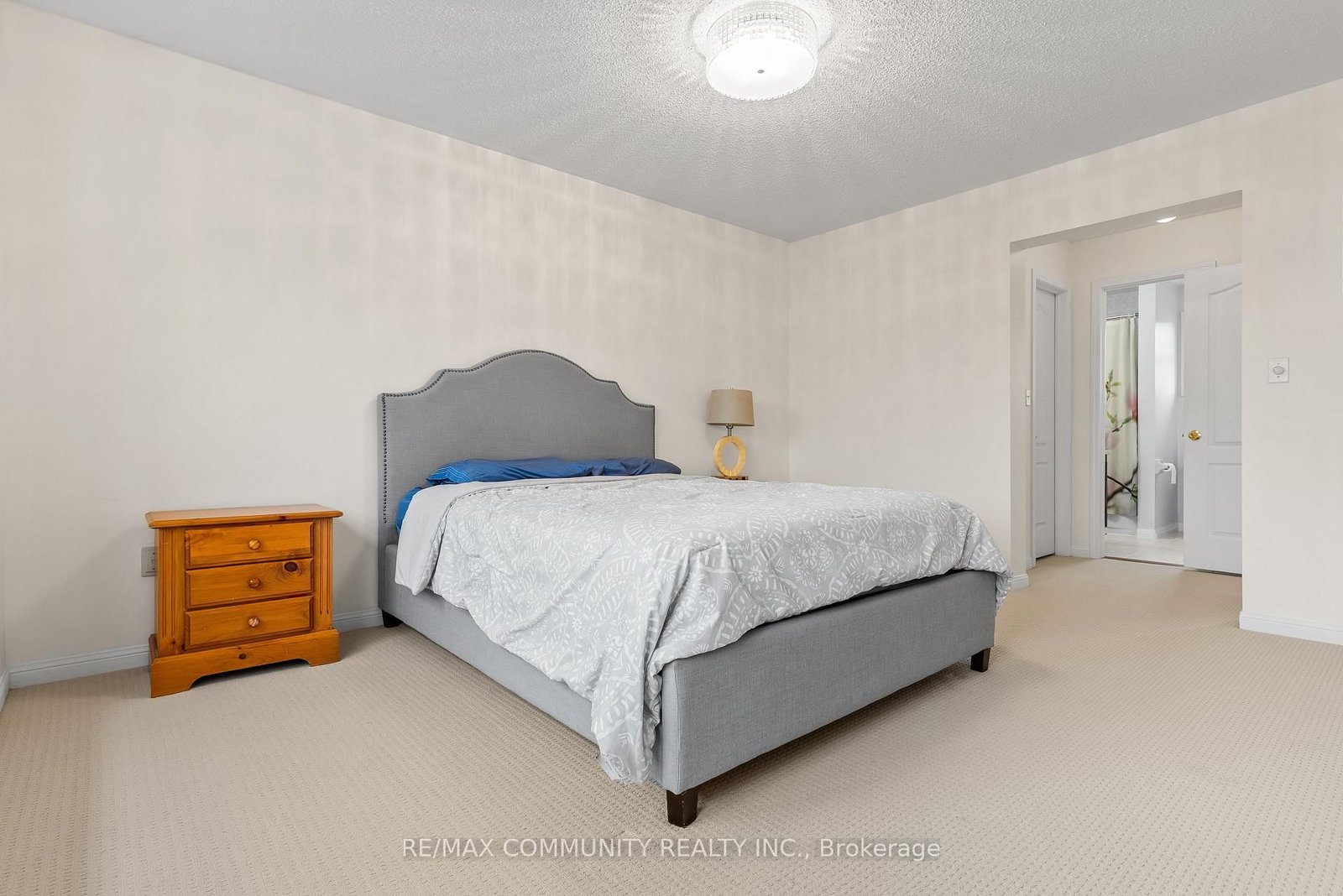 504 Kearns Drive • Milton, ON photo 18