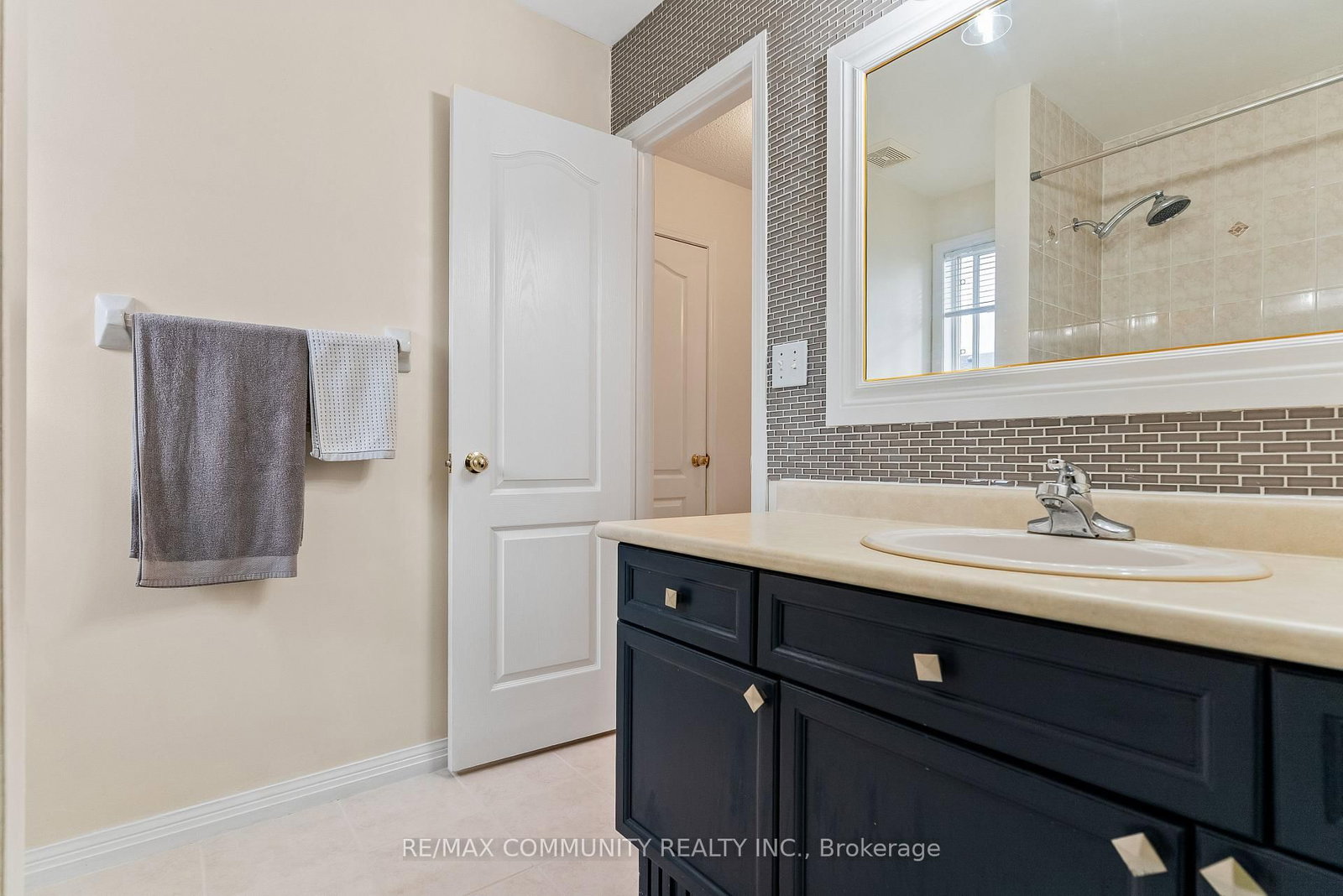 504 Kearns Drive • Milton, ON photo 23