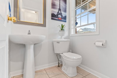 504 Kearns Drive • Milton, ON photo 5