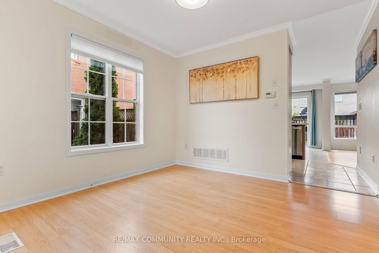 504 Kearns Drive • Milton, ON photo 6