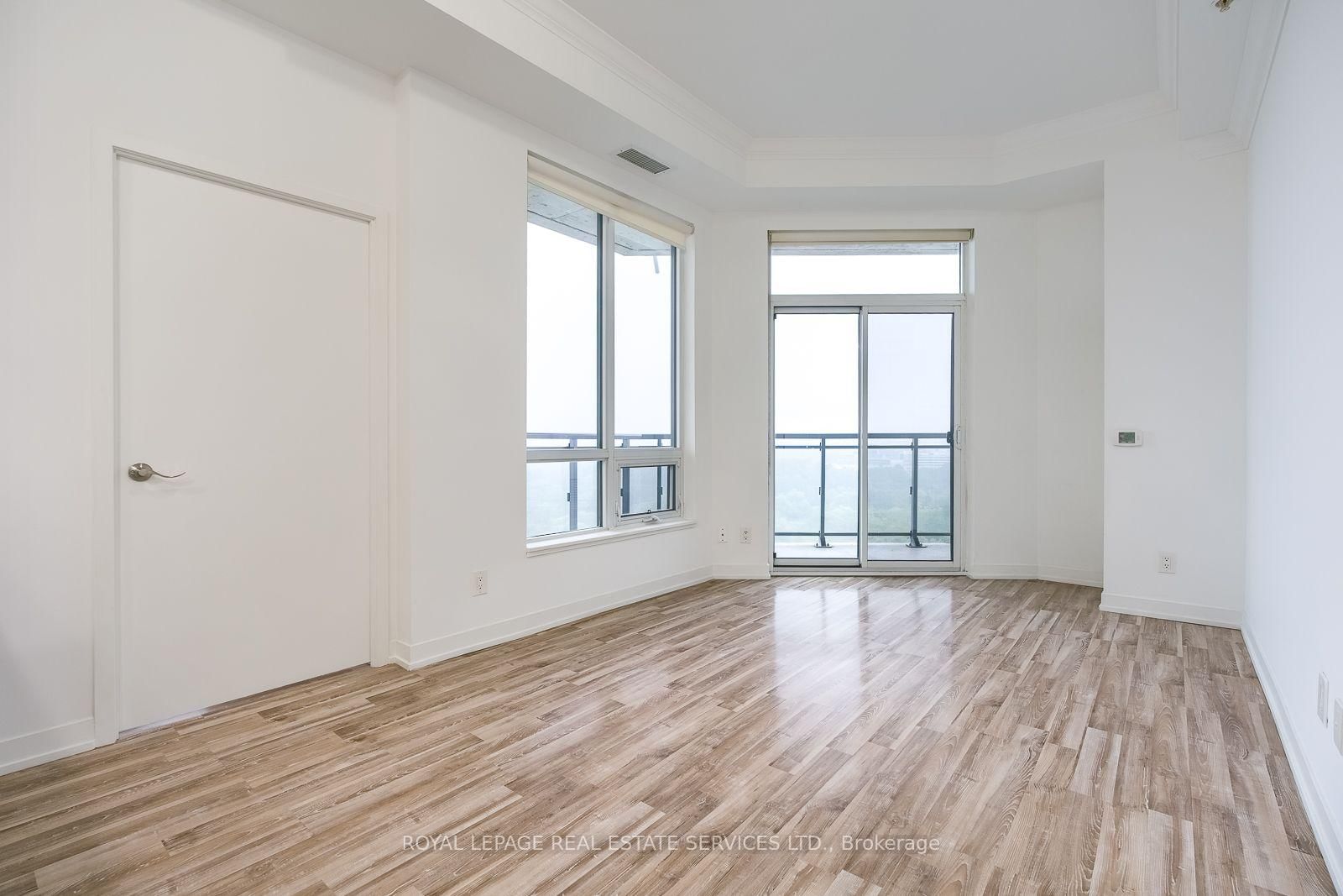 840 Queens Plate Drive • #1605 • Toronto, ON photo 5