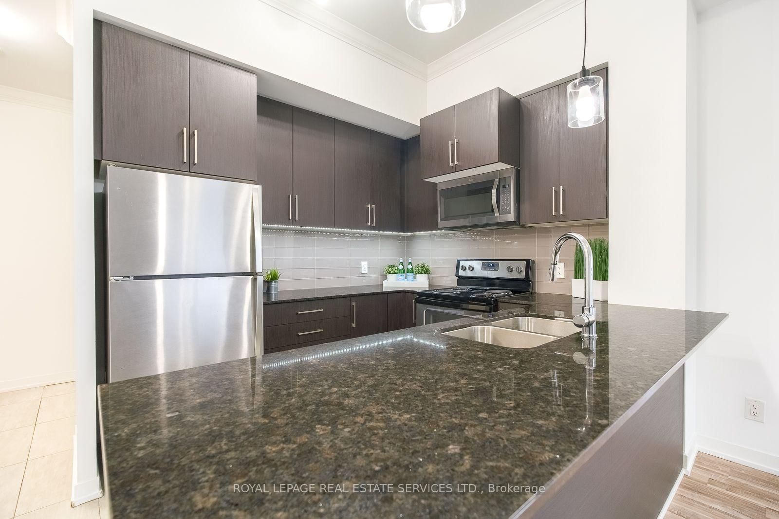 840 Queens Plate Drive • #1605 • Toronto, ON photo 8