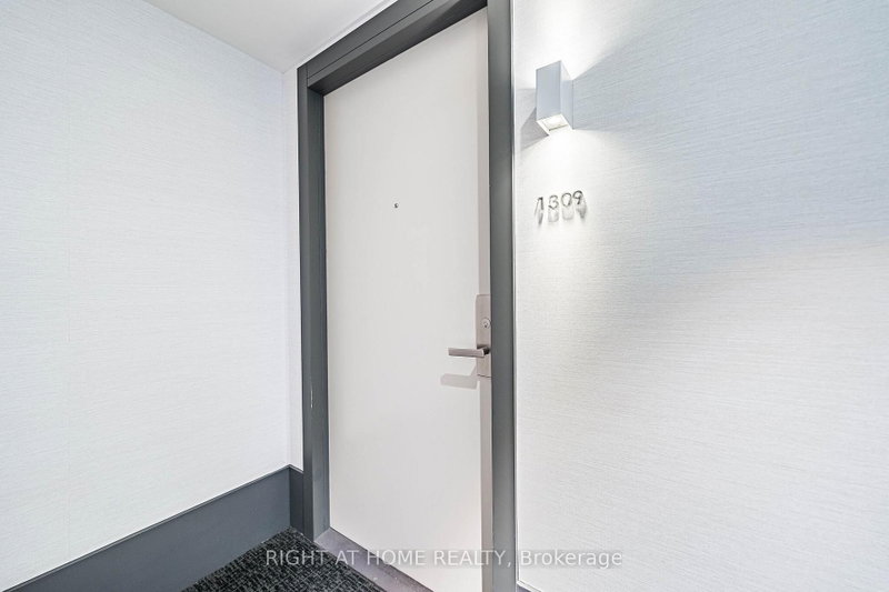 1309 - 30 gibbs Road