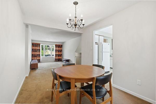 29 Silver Shadow Path • Toronto, ON photo 21