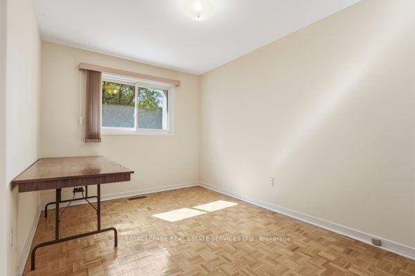 29 Silver Shadow Path • Toronto, ON photo 33
