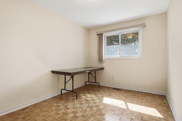 29 Silver Shadow Path • Toronto, ON photo 34