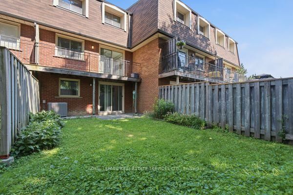 29 Silver Shadow Path • Toronto, ON photo 44