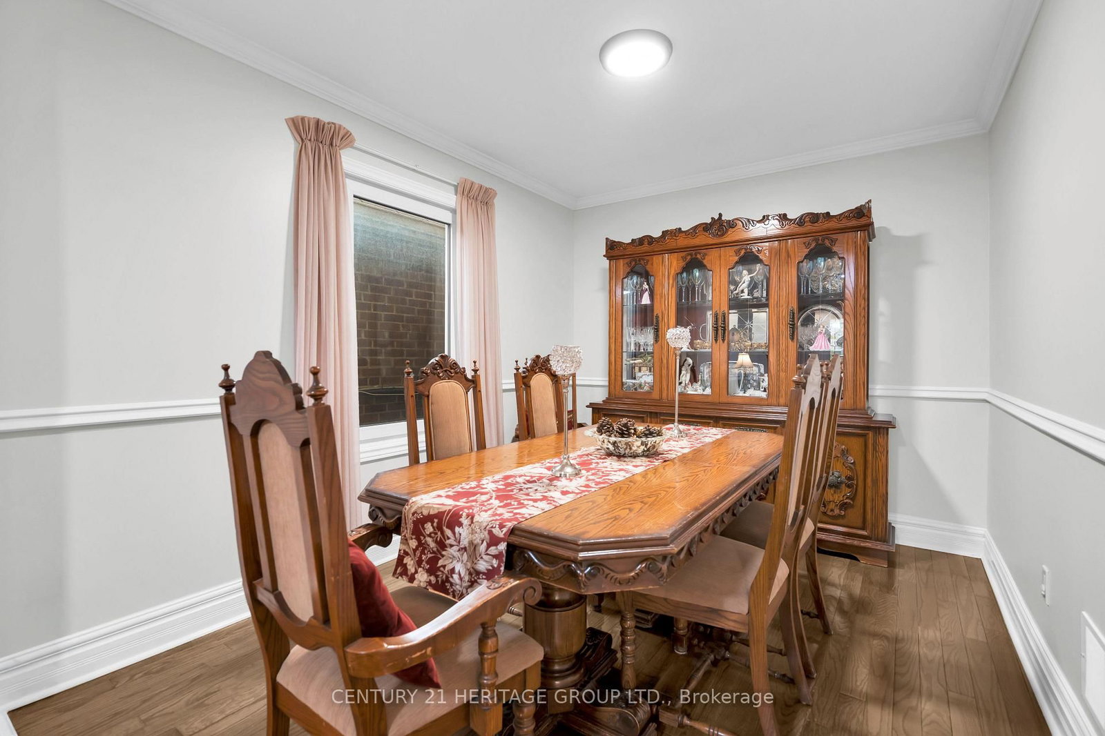 33 Sanderstead Avenue • Toronto, ON photo 11