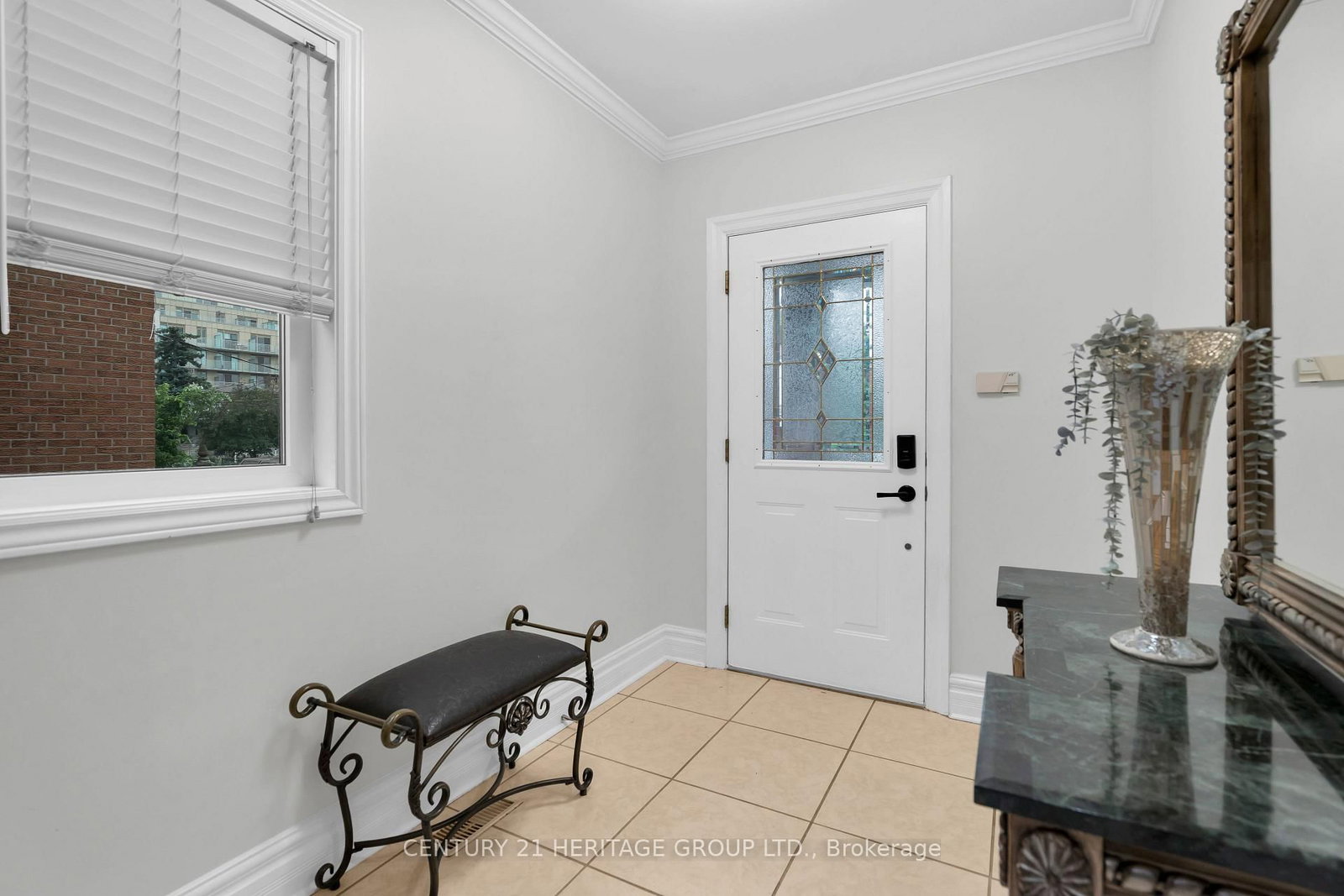 33 Sanderstead Avenue • Toronto, ON photo 6