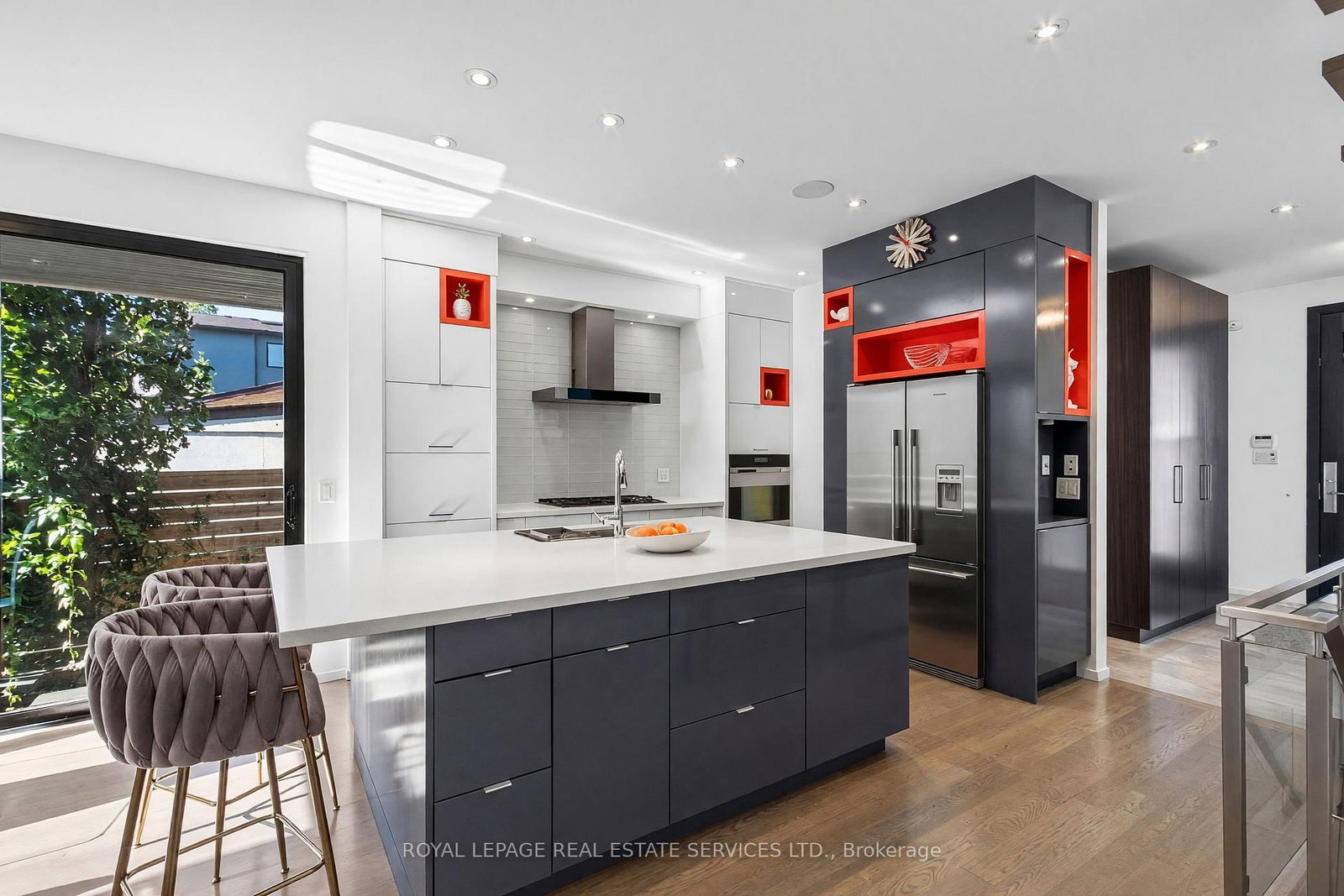 38 Stewart Street • Oakville, ON photo 11