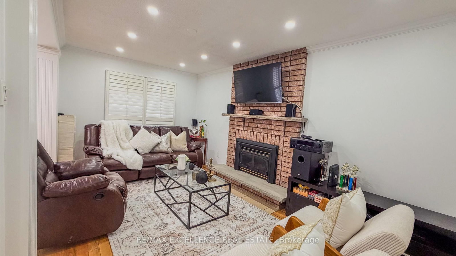 303 Hickory Circle • Oakville, ON photo 11