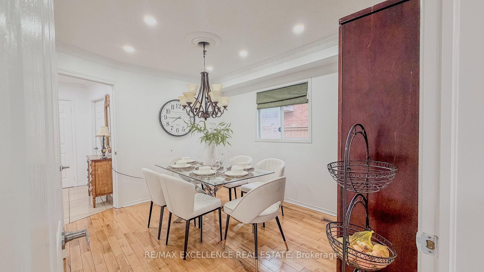 303 Hickory Circle • Oakville, ON photo 14