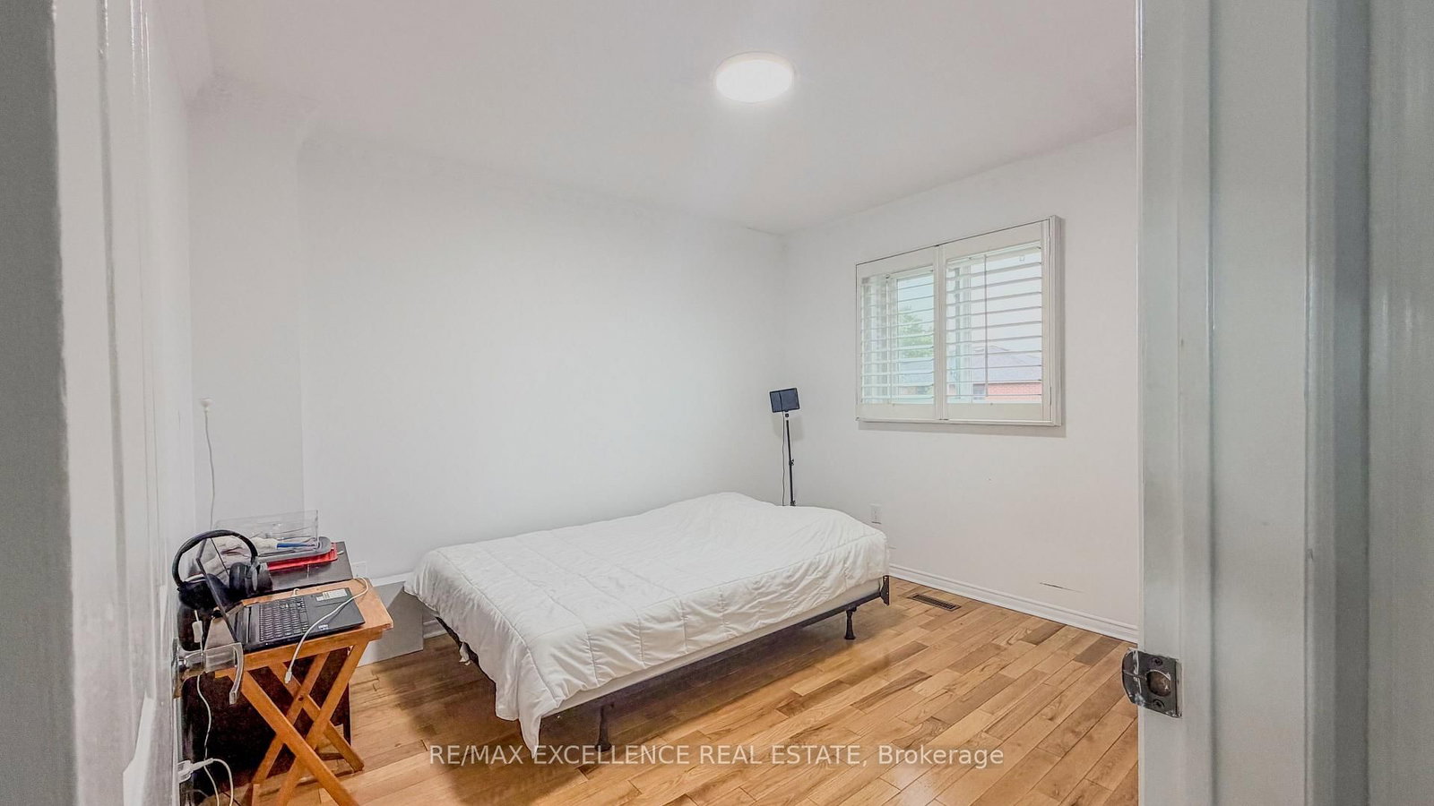 303 Hickory Circle • Oakville, ON photo 23