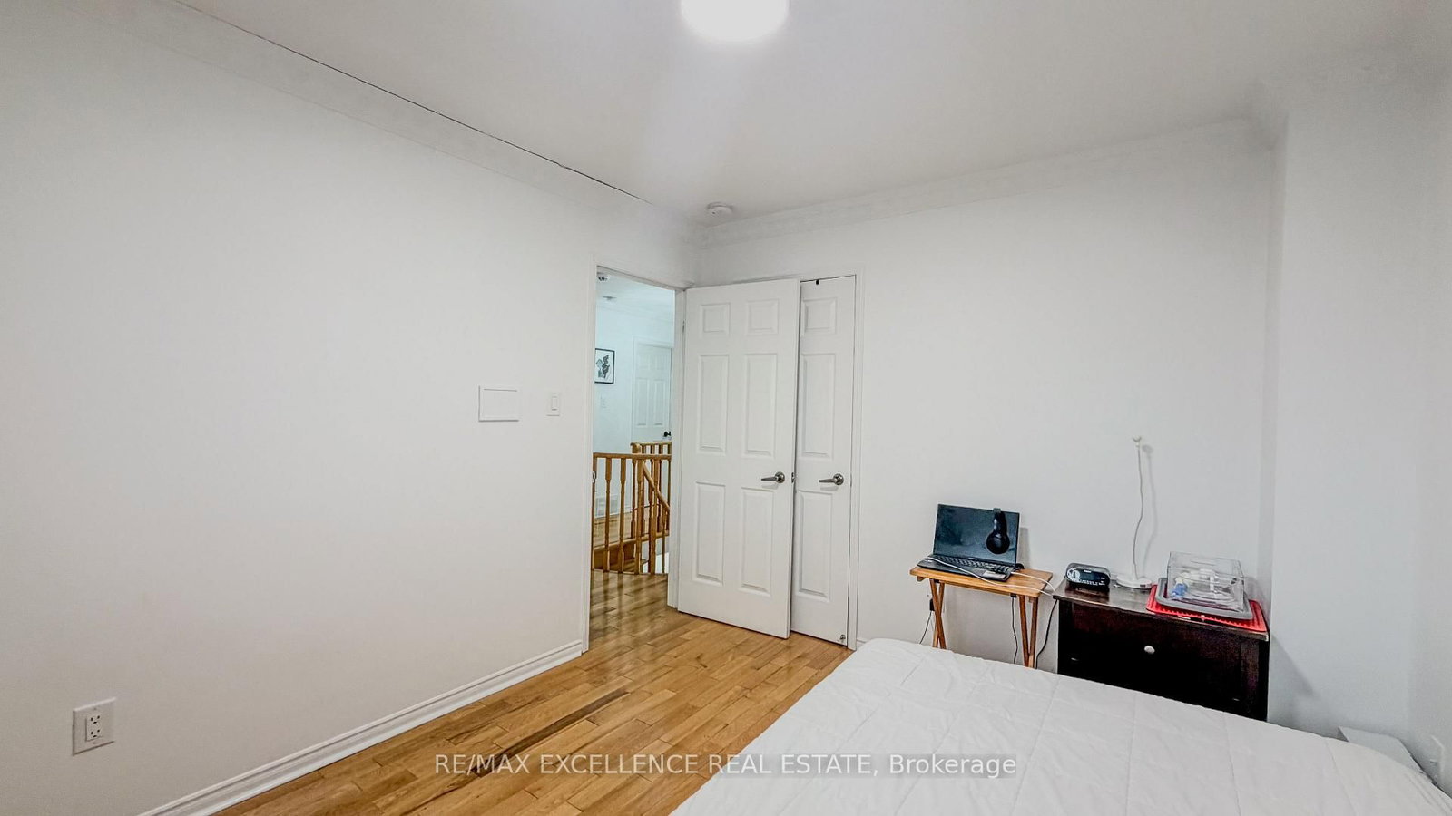 303 Hickory Circle • Oakville, ON photo 24