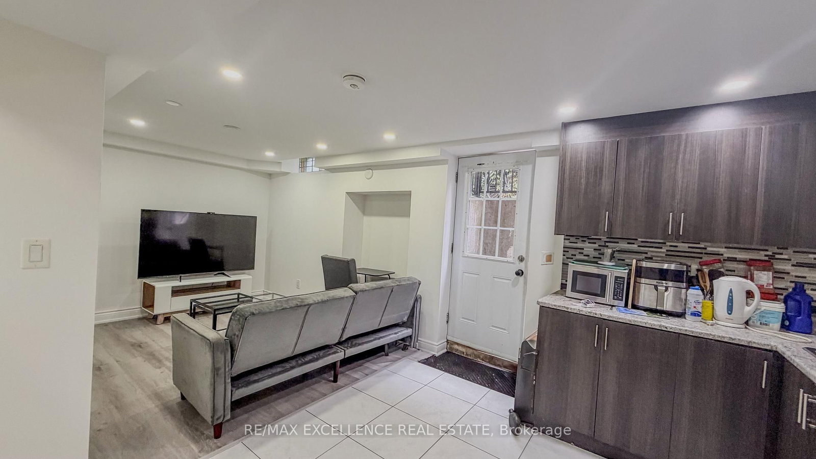 303 Hickory Circle • Oakville, ON photo 27