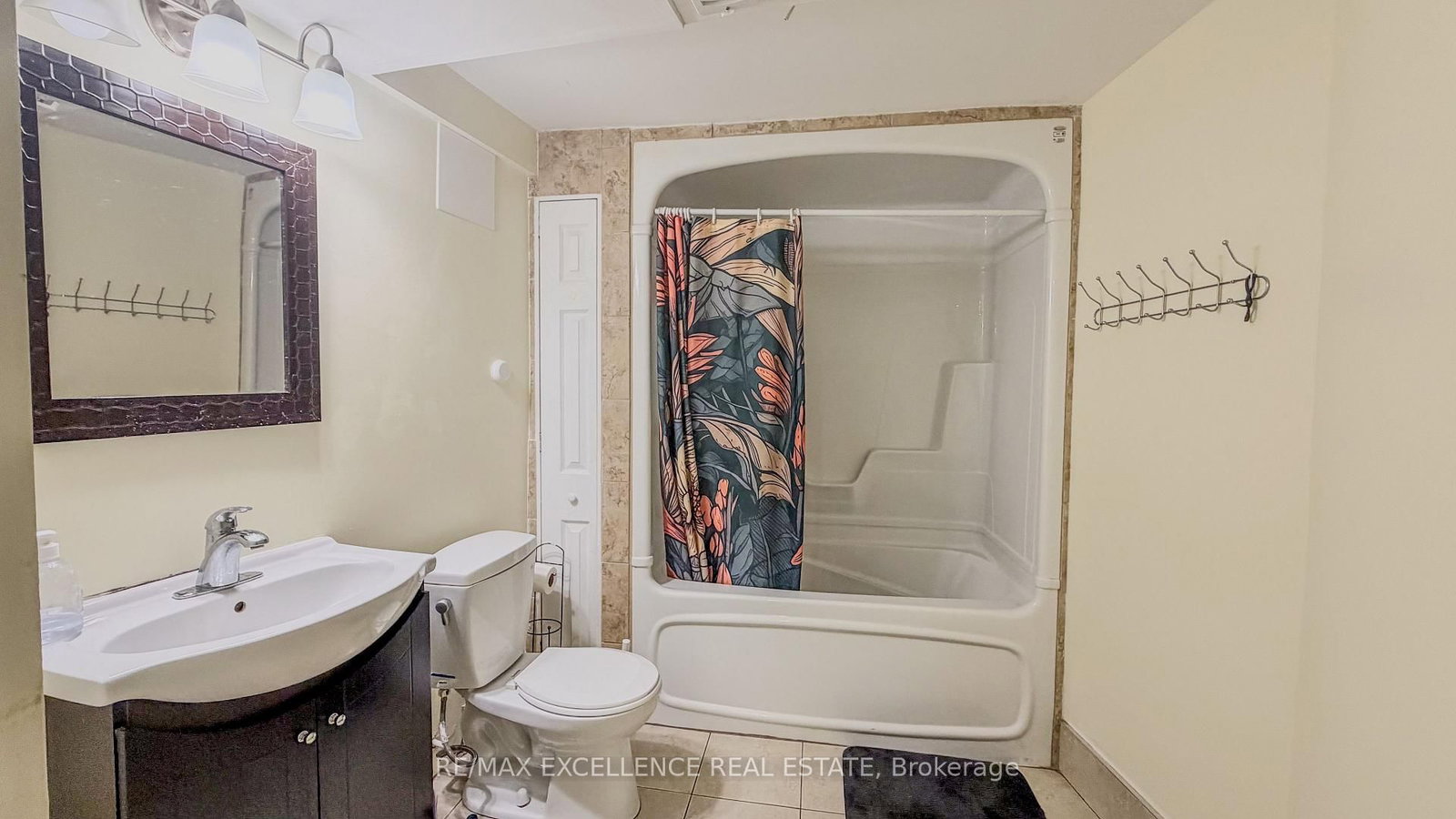 303 Hickory Circle • Oakville, ON photo 30