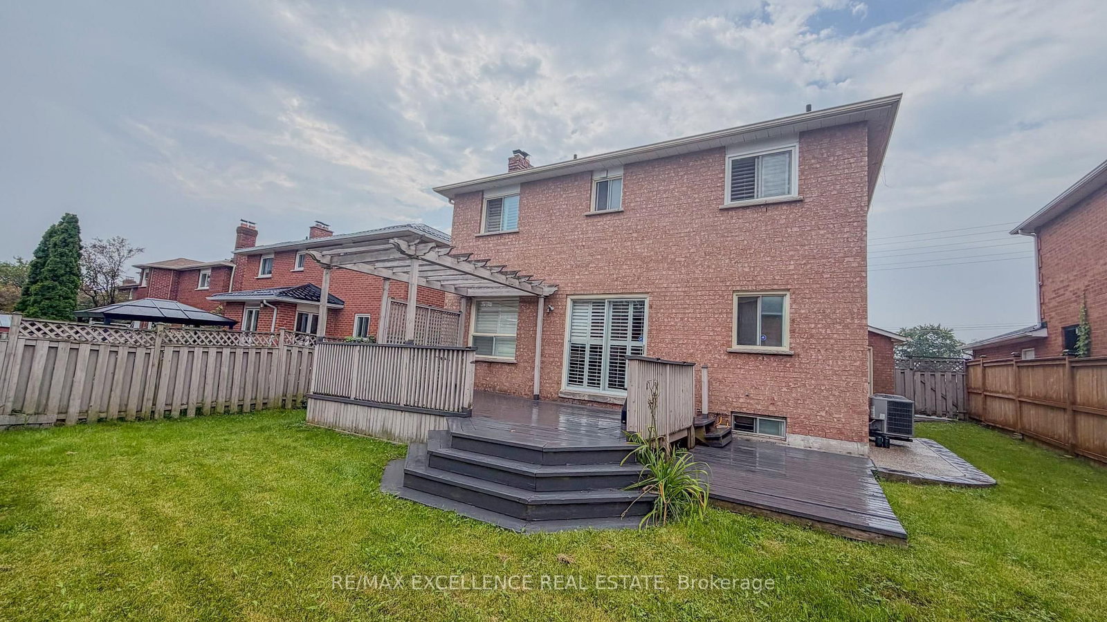 303 Hickory Circle • Oakville, ON photo 31