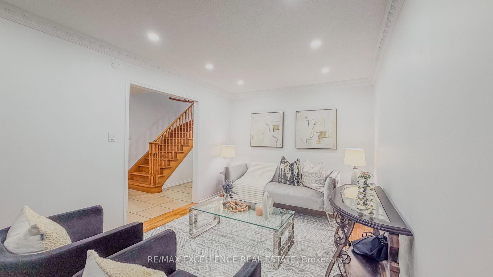303 Hickory Circle • Oakville, ON photo 9